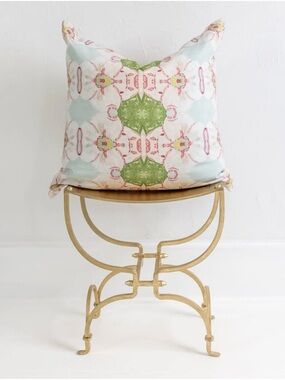 NWT Truett Designs 24 x 24 Print Fabric Pilllow in Light Blue, Pink & Green